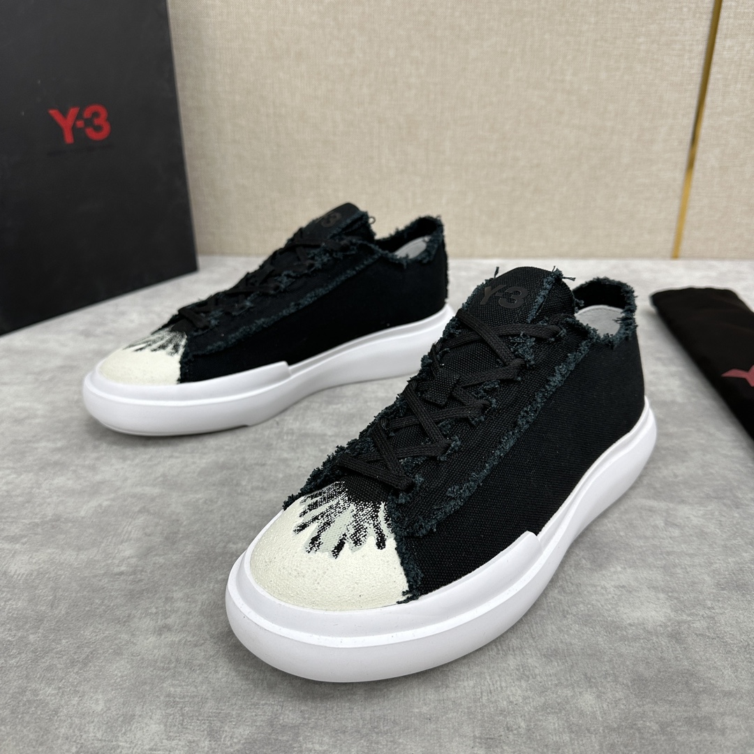 Y-3新品官网同步休闲鞋板鞋老头山本-耀司操刀重回经典的黑白配色搭配做旧帆布涂鸦鞋头系带休闲乞丐鞋百搭款