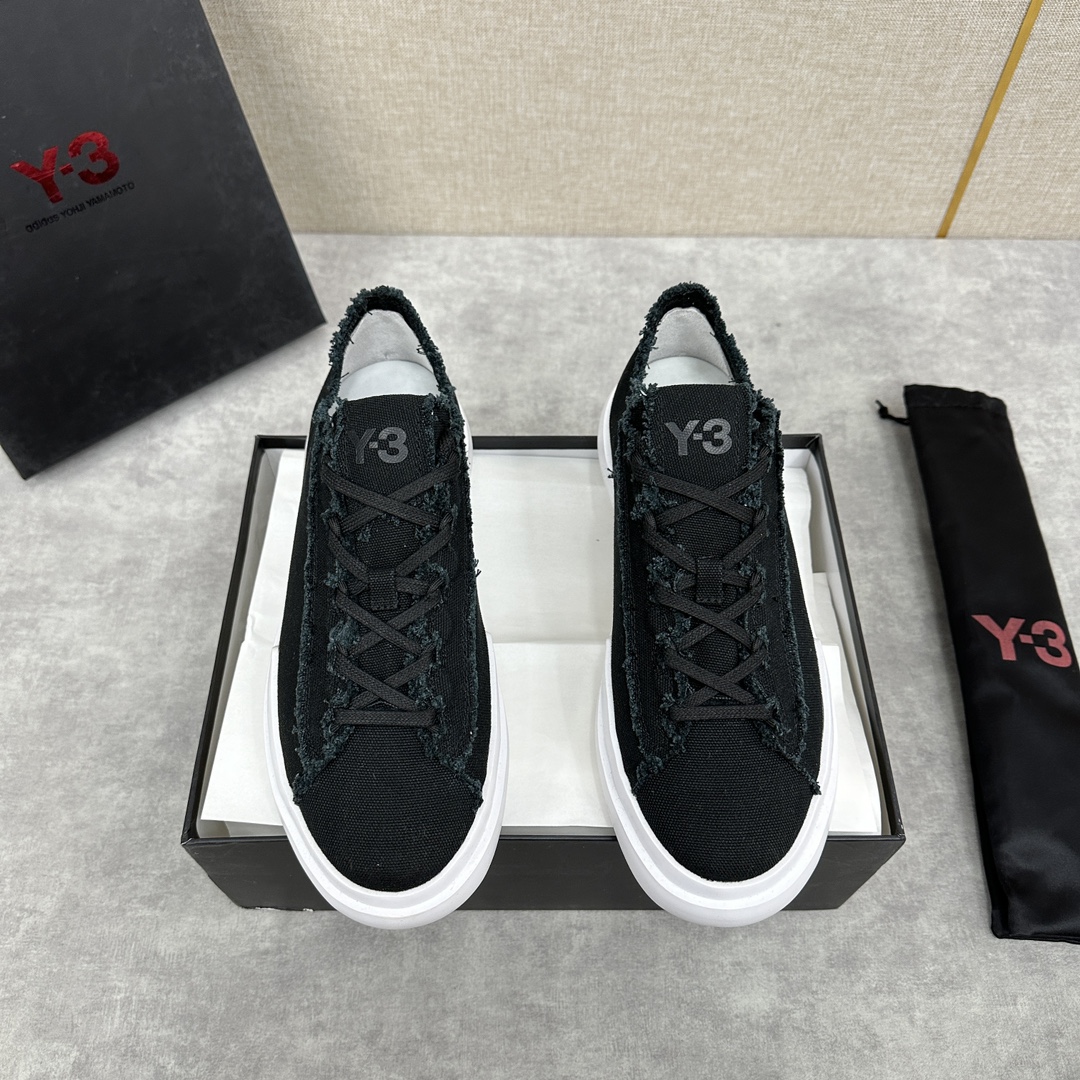 Y-3新品官网同步休闲鞋板鞋老头山本-耀司操刀重回经典的黑白配色搭配做旧帆布系带休闲乞丐鞋百搭款式厚底男