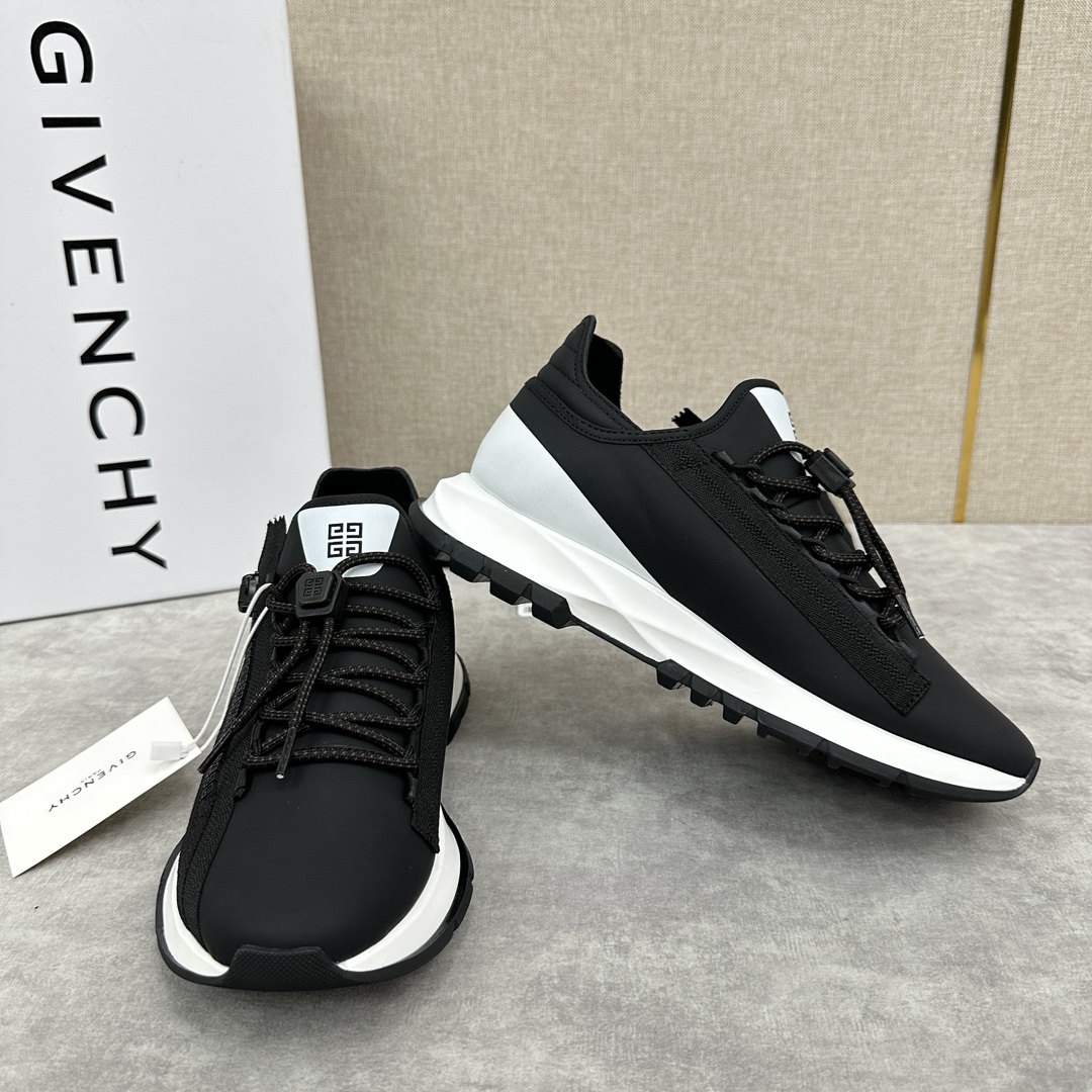 GVX新品Givench*纪梵希SPECTRE慢跑低帮拉链休闲鞋这款运动鞋采用进口牛皮5D打印印花/高科