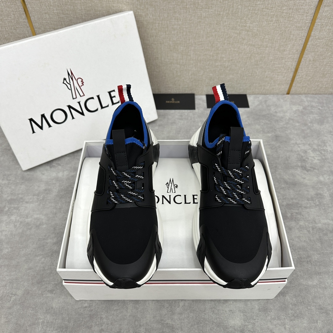 Moncle*蒙口拼接厚底运动鞋官方4,550Lunarove低帮运动鞋彰显现代百搭风范这款运动鞋沿袭品