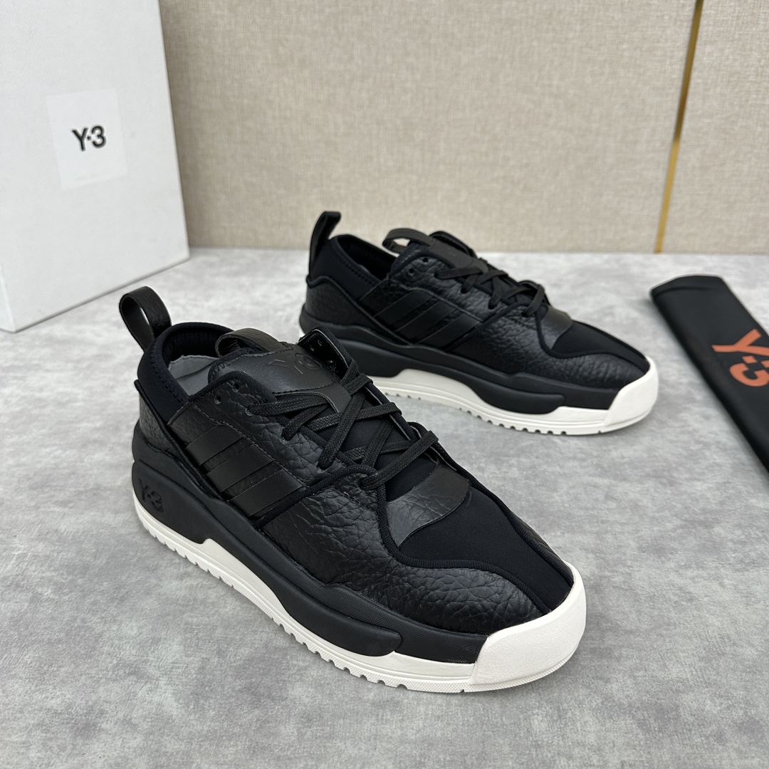 Y-3RIVALRY厚底休闲运动鞋上这款Y-3运动鞋以知名的80年代adida*rivalry篮球鞋为蓝