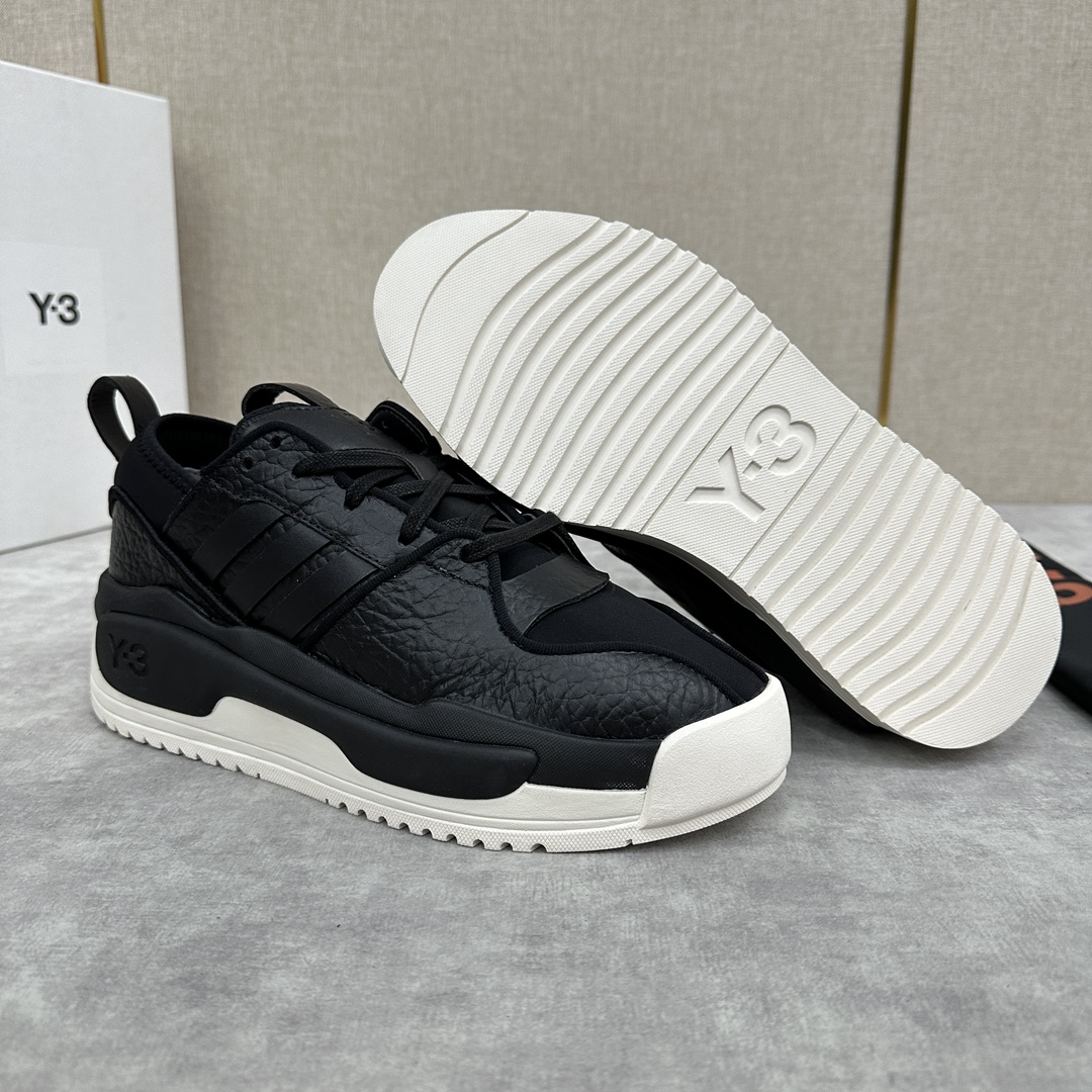 Y-3RIVALRY厚底休闲运动鞋上这款Y-3运动鞋以知名的80年代adida*rivalry篮球鞋为蓝