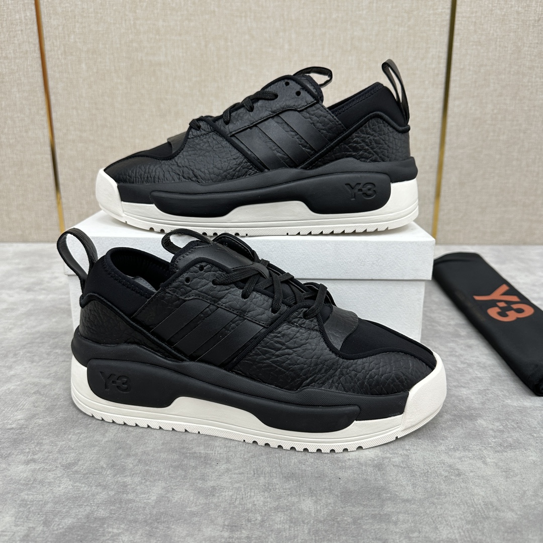 Y-3RIVALRY厚底休闲运动鞋上这款Y-3运动鞋以知名的80年代adida*rivalry篮球鞋为蓝