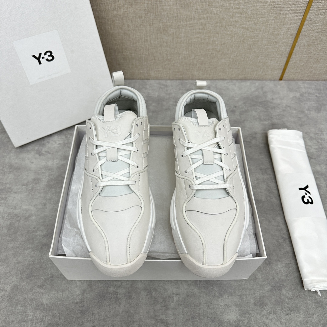 Y-3RIVALRY厚底休闲运动鞋上这款Y-3运动鞋以知名的80年代adida*rivalry篮球鞋为蓝