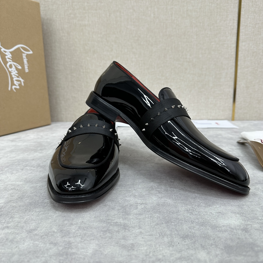 CL新品乐福鞋皮鞋Christia*Loubouti*红底鞋便鞋男士商务正装皮鞋帮面采用进口牛皮/开边珠