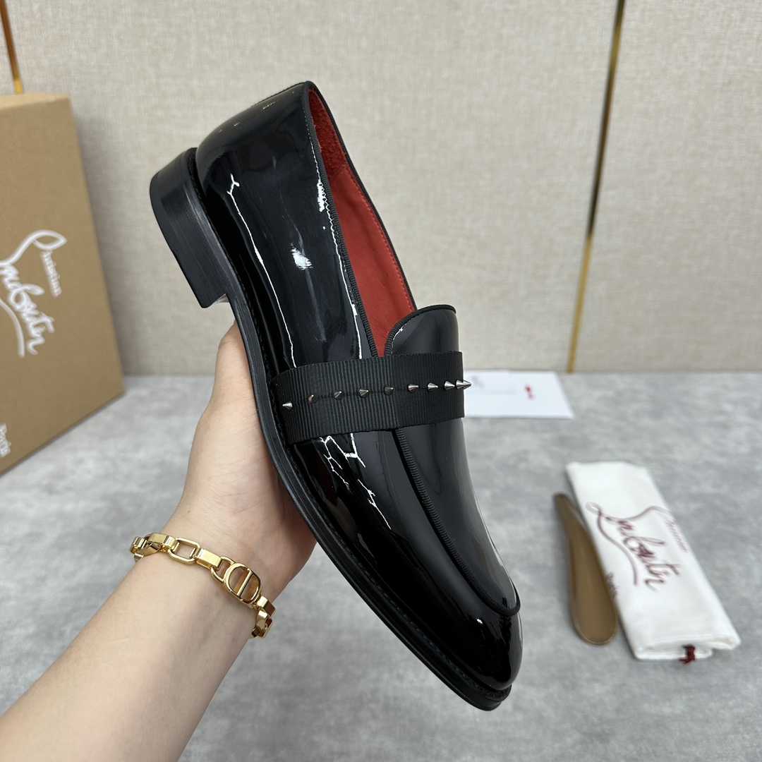 CL新品乐福鞋皮鞋Christia*Loubouti*红底鞋便鞋男士商务正装皮鞋帮面采用进口牛皮/开边珠