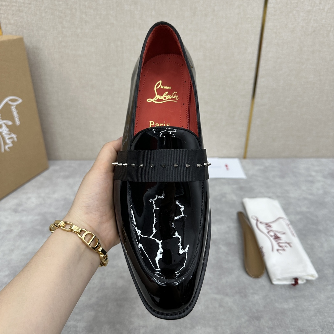 CL新品乐福鞋皮鞋Christia*Loubouti*红底鞋便鞋男士商务正装皮鞋帮面采用进口牛皮/开边珠