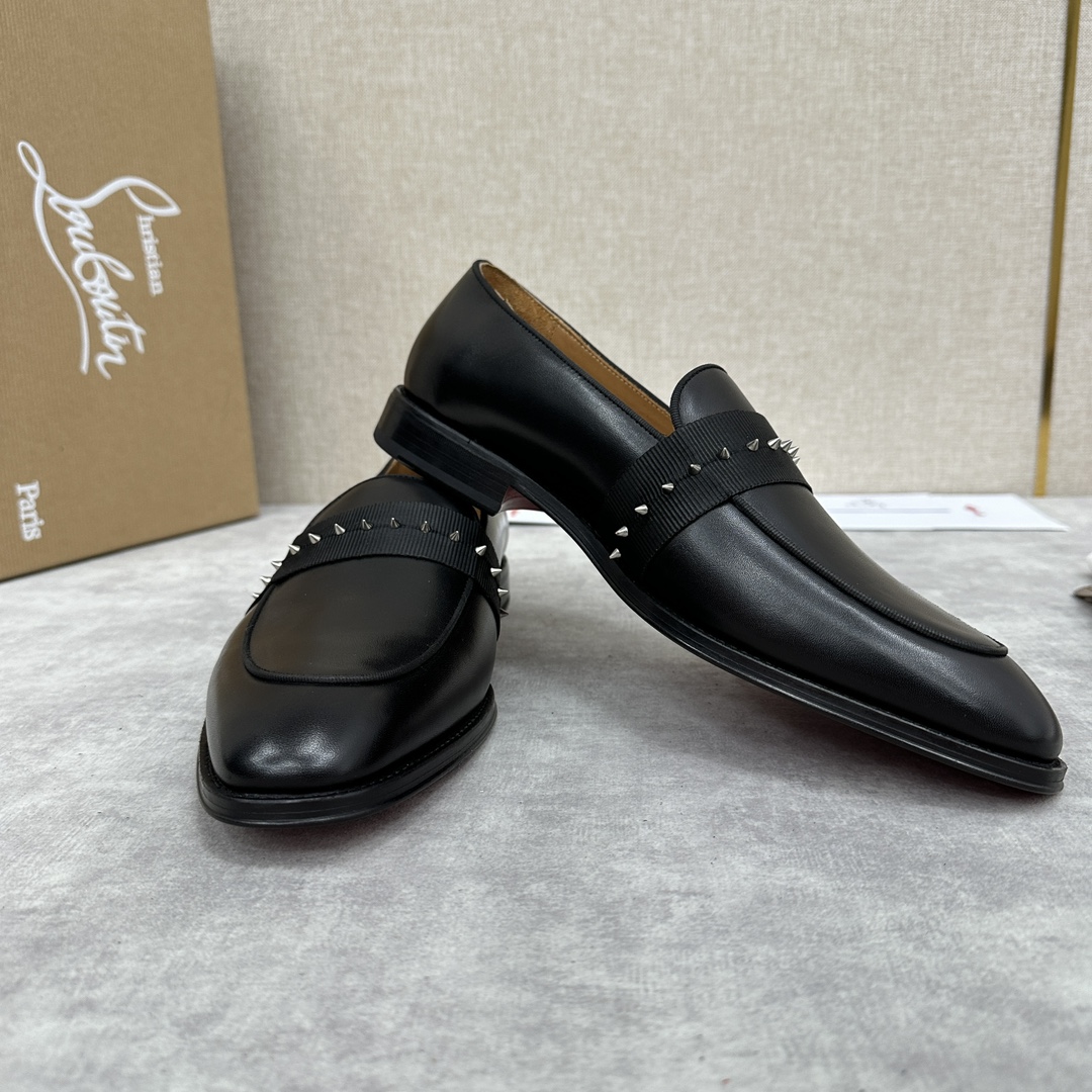 CL新品乐福鞋皮鞋Christia*Loubouti*红底鞋便鞋男士商务正装皮鞋帮面采用进口牛皮/开边珠