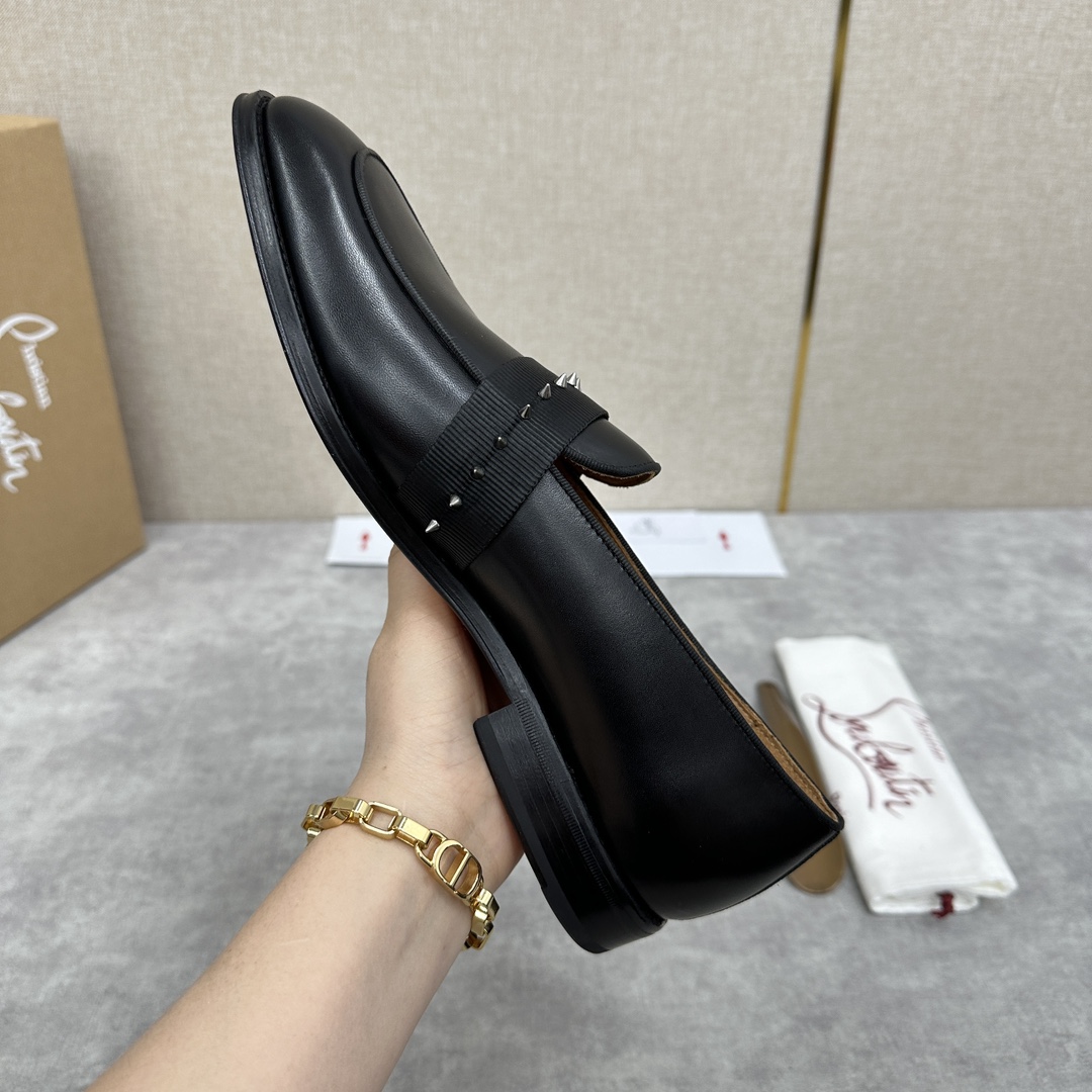 CL新品乐福鞋皮鞋Christia*Loubouti*红底鞋便鞋男士商务正装皮鞋帮面采用进口牛皮/开边珠