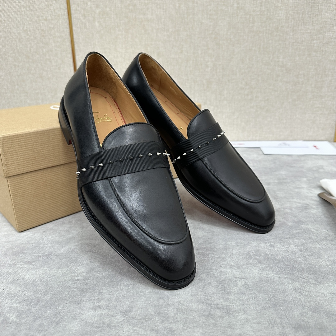 CL新品乐福鞋皮鞋Christia*Loubouti*红底鞋便鞋男士商务正装皮鞋帮面采用进口牛皮/开边珠