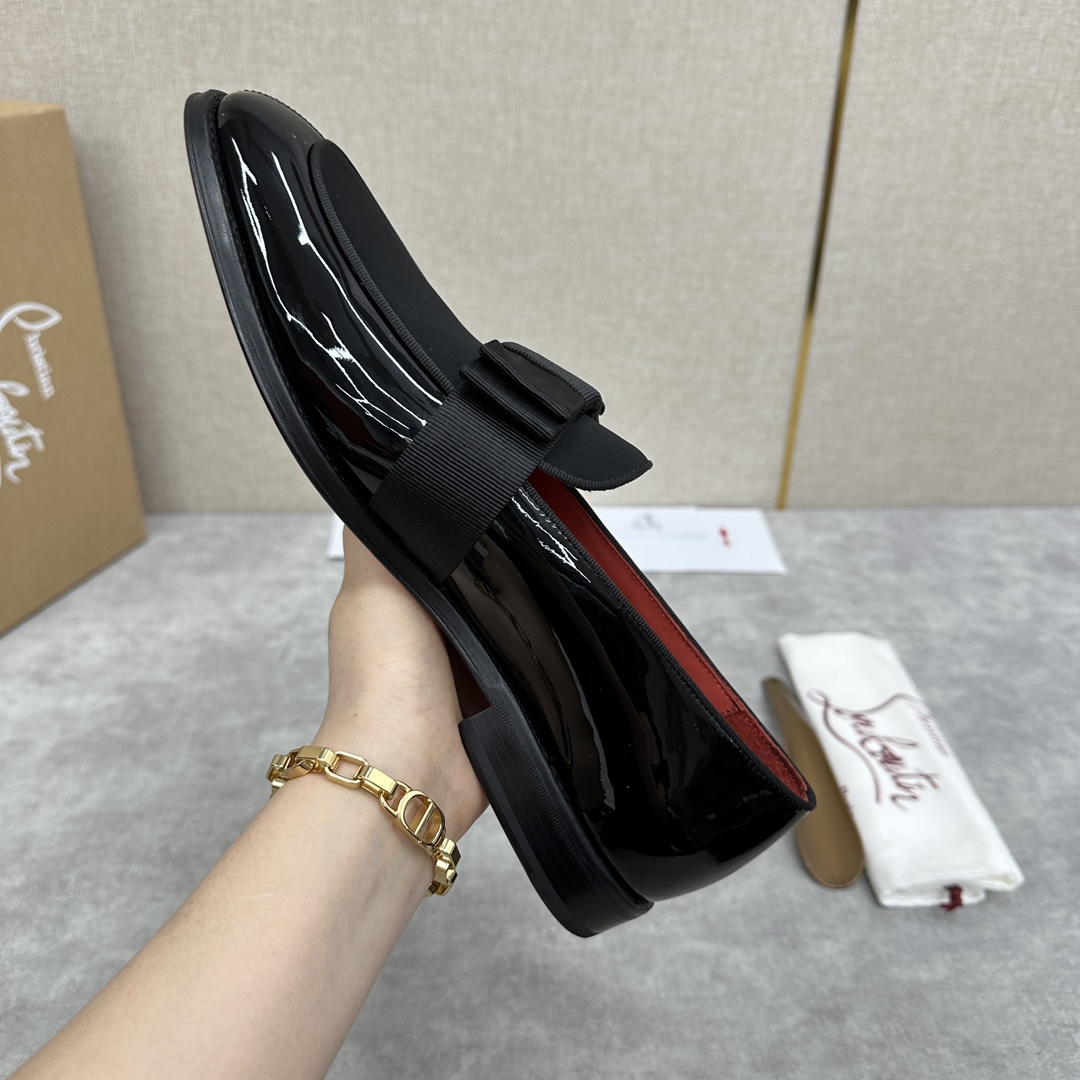 CL新品乐福鞋皮鞋Christia*Loubouti*红底鞋便鞋男士商务正装皮鞋帮面采用进口牛皮/开边珠