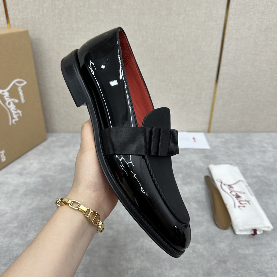 CL新品乐福鞋皮鞋Christia*Loubouti*红底鞋便鞋男士商务正装皮鞋帮面采用进口牛皮/开边珠