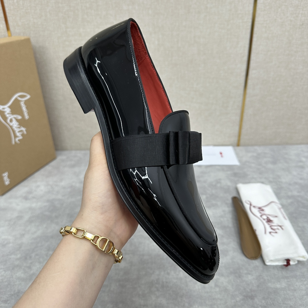 CL新品乐福鞋皮鞋Christia*Loubouti*红底鞋便鞋男士商务正装皮鞋帮面采用进口牛皮/开边珠