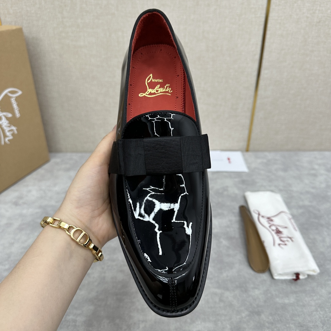 CL新品乐福鞋皮鞋Christia*Loubouti*红底鞋便鞋男士商务正装皮鞋帮面采用进口牛皮/开边珠