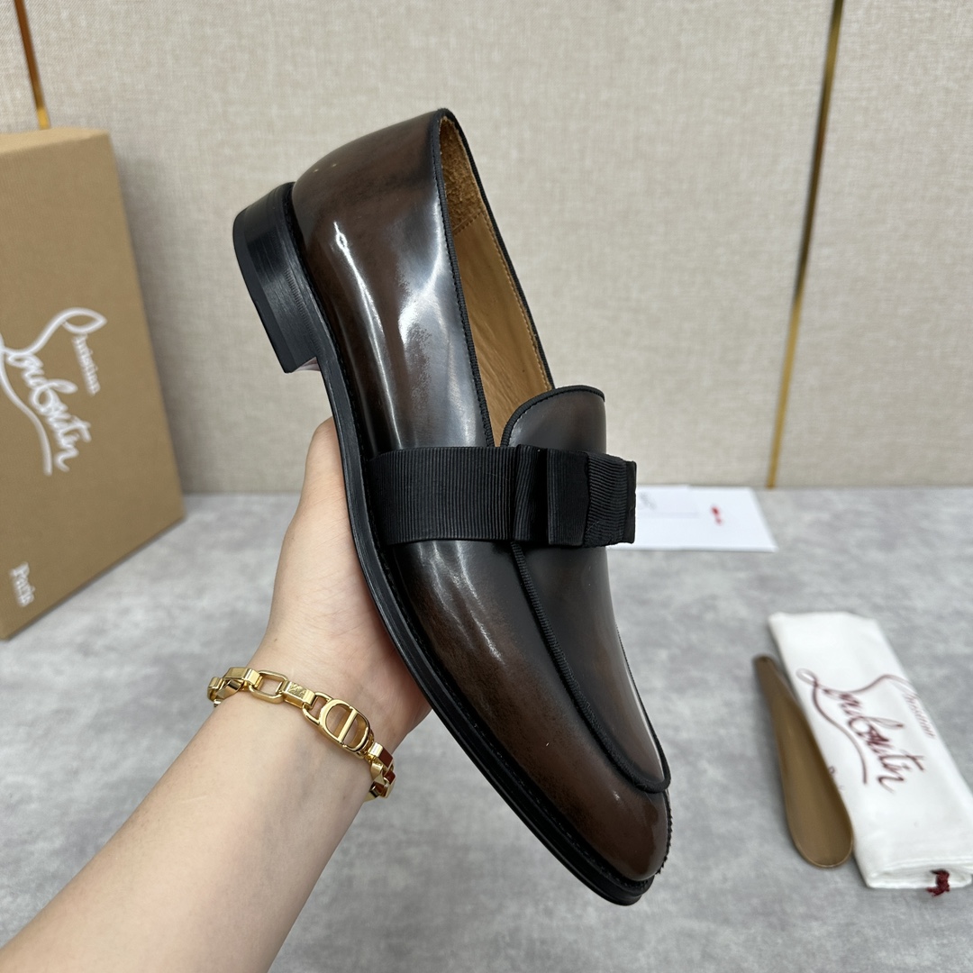 CL新品乐福鞋皮鞋Christia*Loubouti*红底鞋便鞋男士商务正装皮鞋帮面采用进口牛皮/开边珠