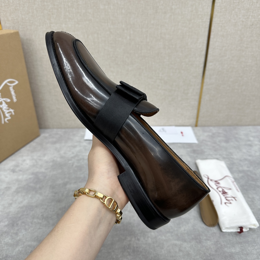 CL新品乐福鞋皮鞋Christia*Loubouti*红底鞋便鞋男士商务正装皮鞋帮面采用进口牛皮/开边珠