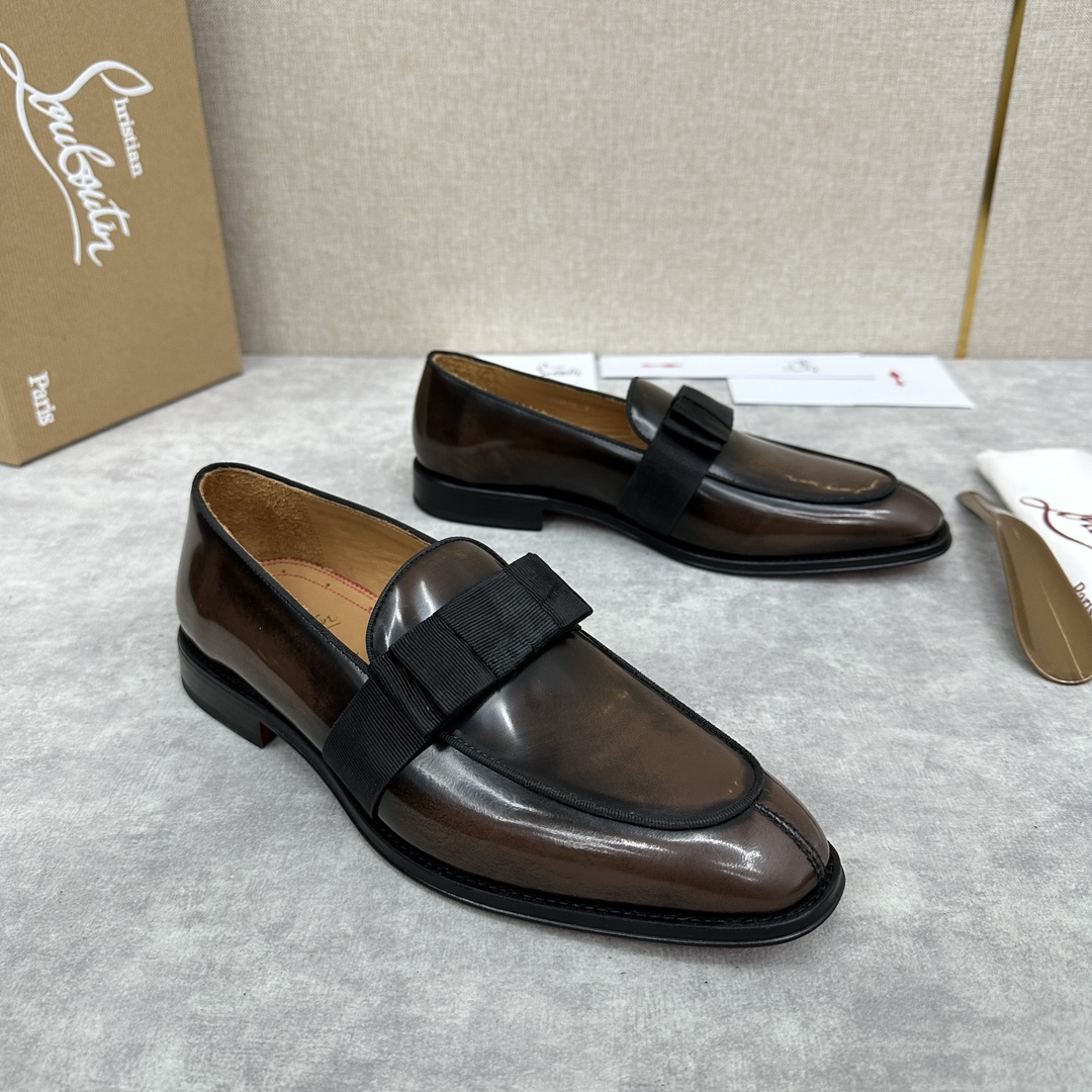 CL新品乐福鞋皮鞋Christia*Loubouti*红底鞋便鞋男士商务正装皮鞋帮面采用进口牛皮/开边珠