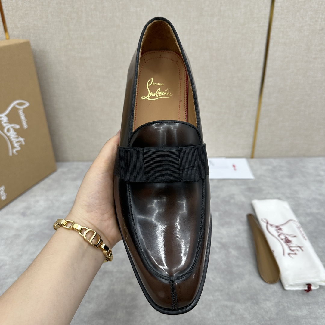 CL新品乐福鞋皮鞋Christia*Loubouti*红底鞋便鞋男士商务正装皮鞋帮面采用进口牛皮/开边珠