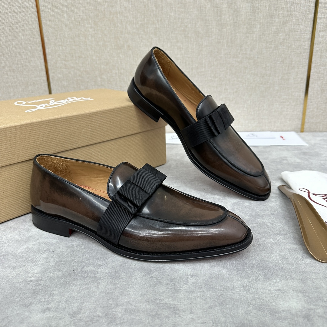 CL新品乐福鞋皮鞋Christia*Loubouti*红底鞋便鞋男士商务正装皮鞋帮面采用进口牛皮/开边珠