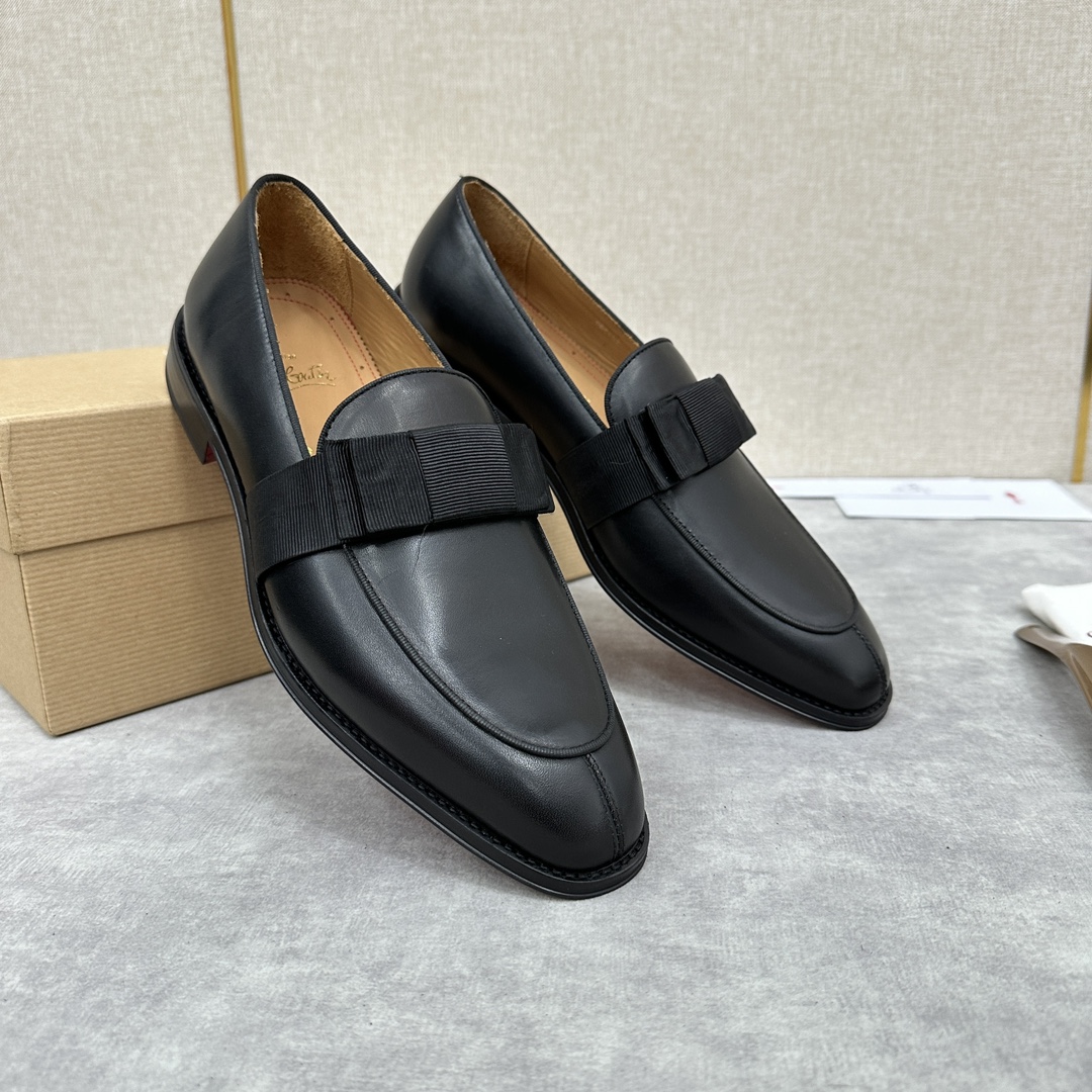 CL新品乐福鞋皮鞋Christia*Loubouti*红底鞋便鞋男士商务正装皮鞋帮面采用进口牛皮/开边珠