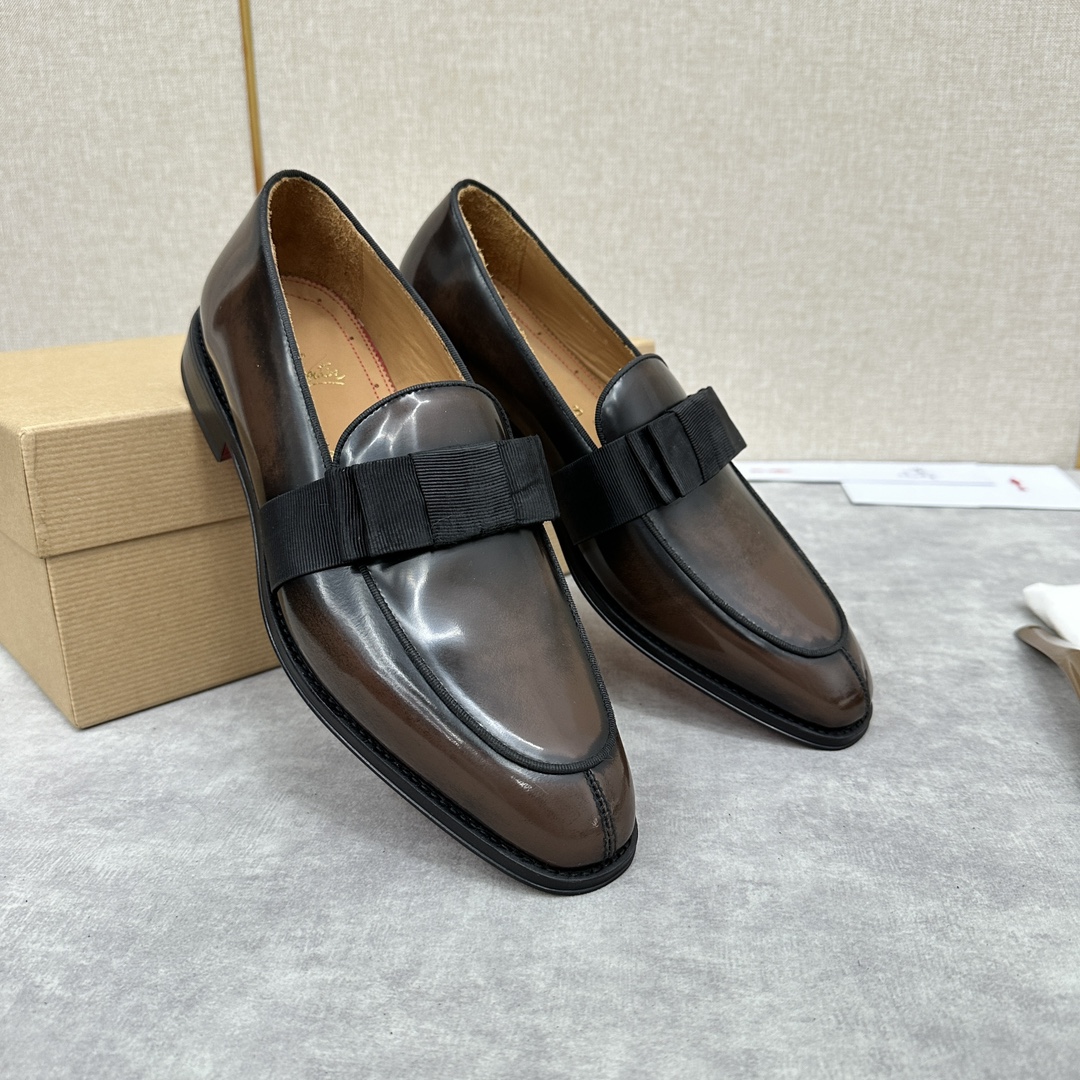 CL新品乐福鞋皮鞋Christia*Loubouti*红底鞋便鞋男士商务正装皮鞋帮面采用进口牛皮/开边珠