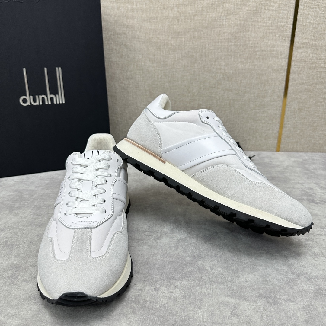 Dunhill登喜路新款德训运动鞋Dunhill1893年在英国创于一位年轻企业家和发明家ALfredd