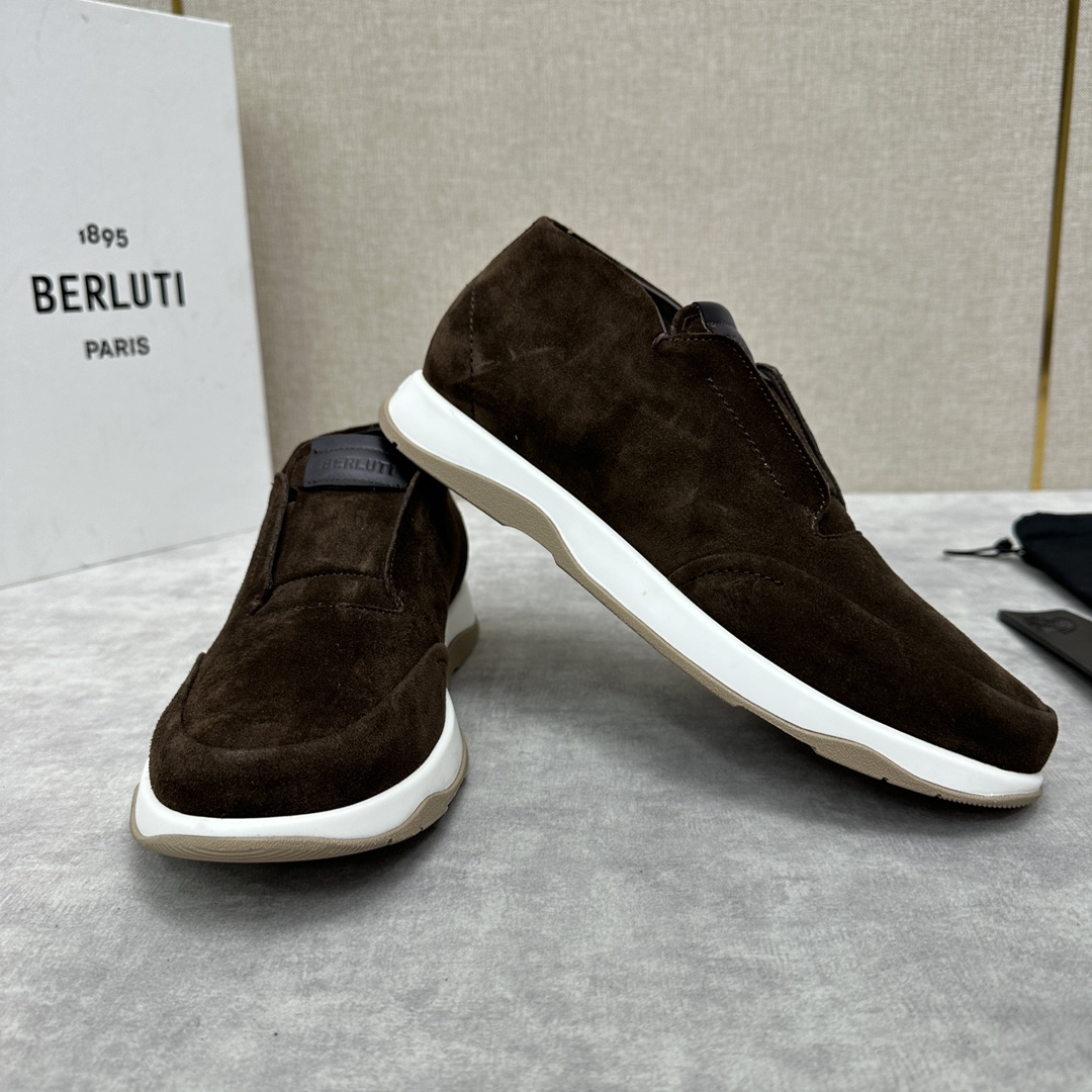 Berlut*布鲁提独家新品推出Echappée系列漫步鞋履官方10,400全新的的非正装鞋系列“Ech