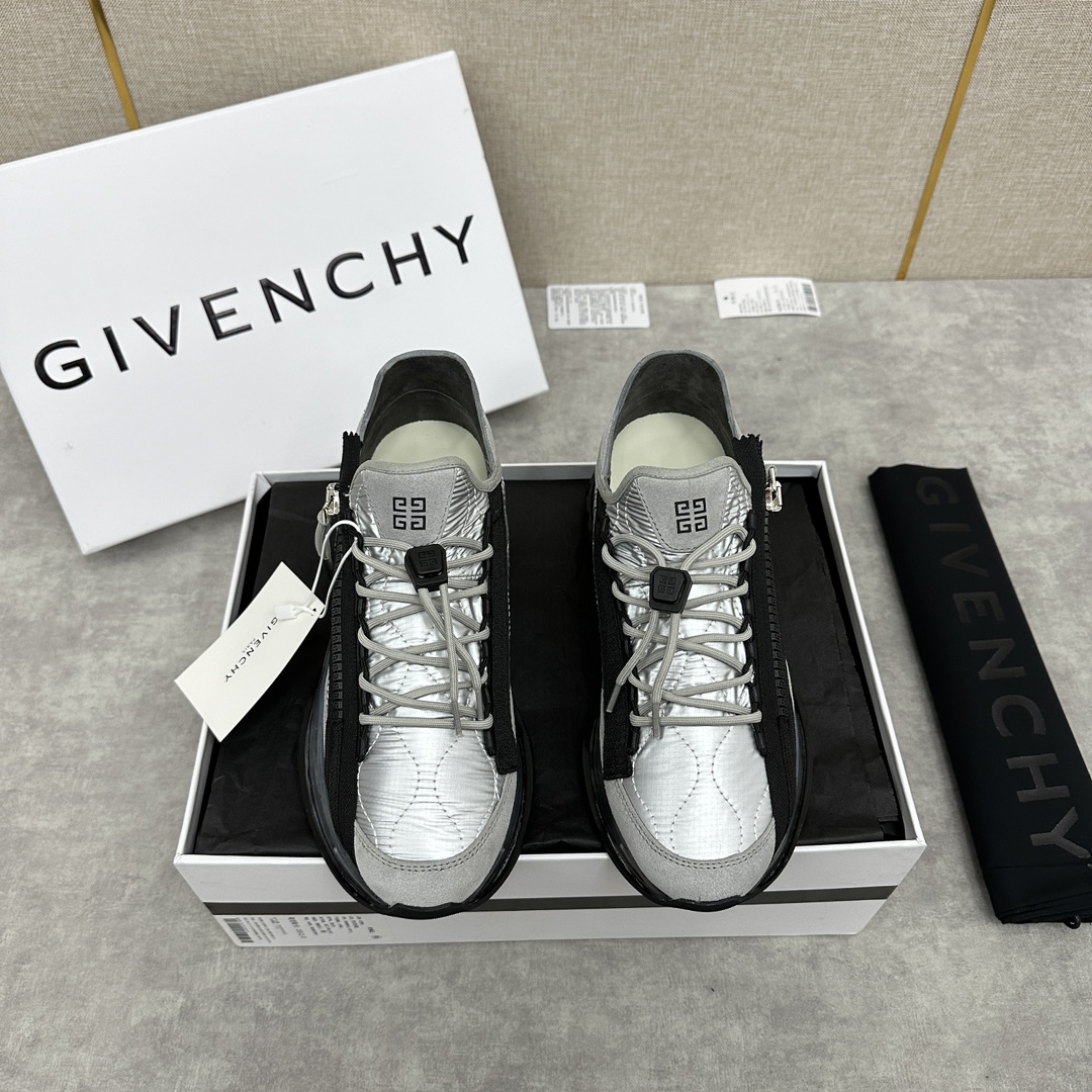 GVX新品Givench*纪梵希SPECTRE慢跑气垫鞋官方7,390低帮拉链休闲鞋这款运动鞋采用科技布