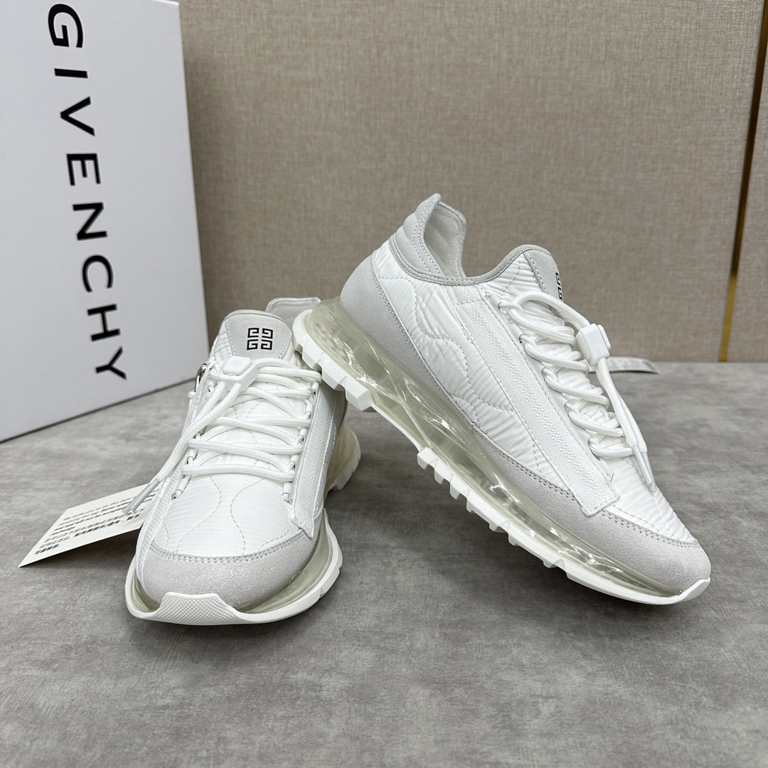 GVX新品Givench*纪梵希SPECTRE慢跑气垫鞋官方7,390低帮拉链休闲鞋这款运动鞋采用科技布