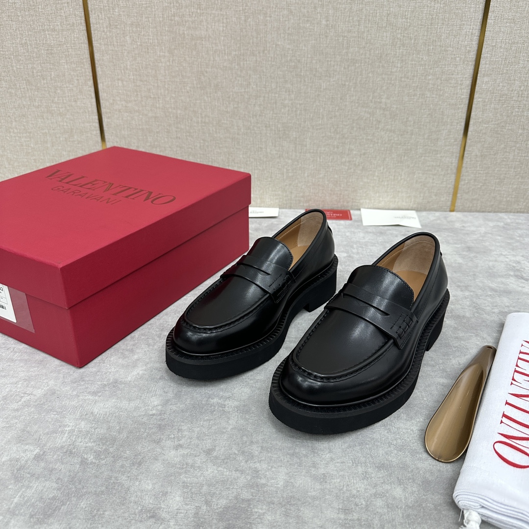 VT家新品VALENTIN*华伦-天奴VLOGO锁扣饰带小牛皮孟克鞋官方9,600超轻-超轻-超轻质乐福