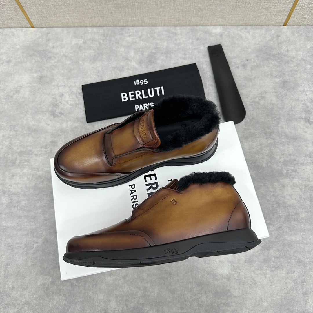 Berlut*布鲁提独家新品推出Echappée系列漫步鞋履官方12200全新的的非正装鞋系列“Echa