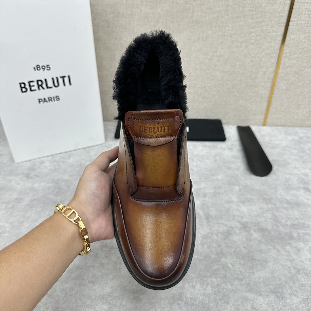 Berlut*布鲁提独家新品推出Echappée系列漫步鞋履官方12200全新的的非正装鞋系列“Echa