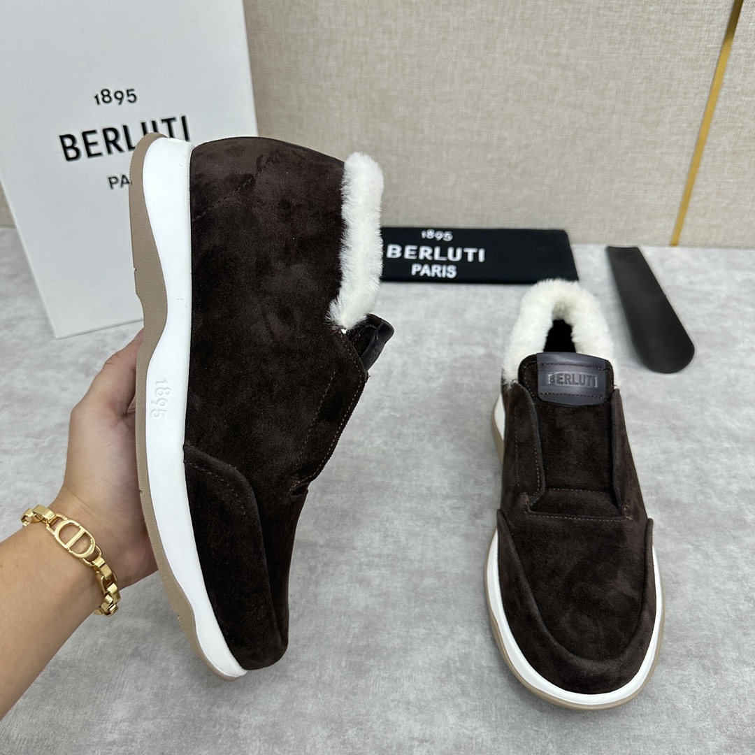 Berlut*布鲁提独家新品推出Echappée系列漫步鞋履官方12200全新的的非正装鞋系列“Echa