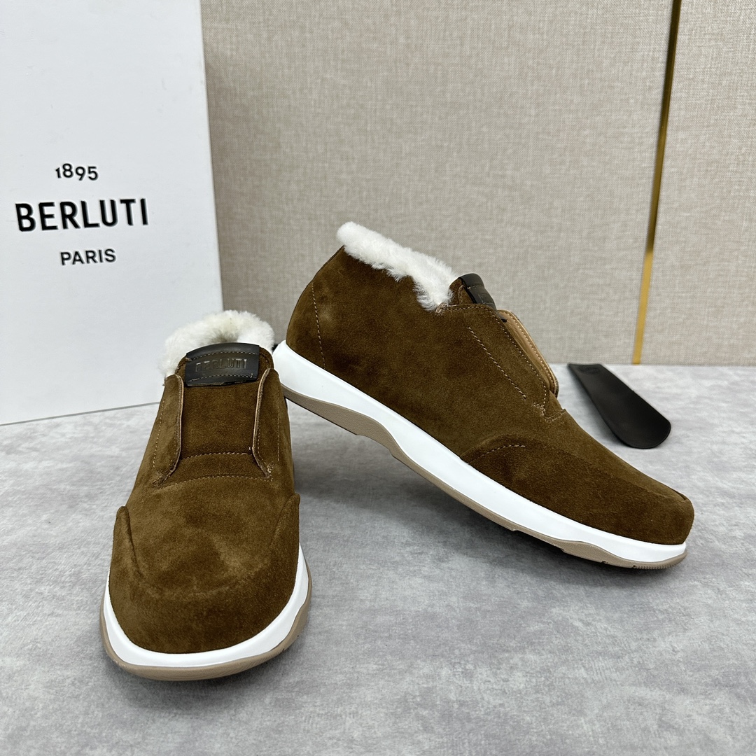 Berlut*布鲁提独家新品推出Echappée系列漫步鞋履官方12200全新的的非正装鞋系列“Echa