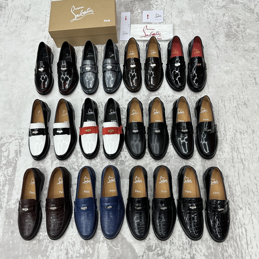 CL新品乐福鞋皮鞋Christia*Loubouti*红底鞋最新推出此款便鞋帮面采用进口擦色开边珠牛皮/