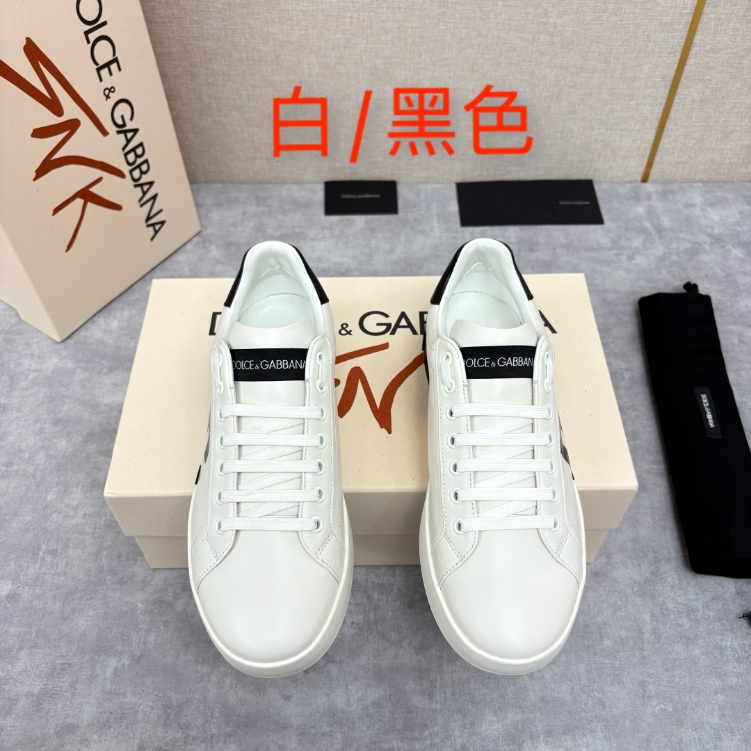 💋💍D &G 杜嘉-班纳(Dolce & Gabban*) 挑选您的全新运动鞋板鞋。简约廓形缀以对比感