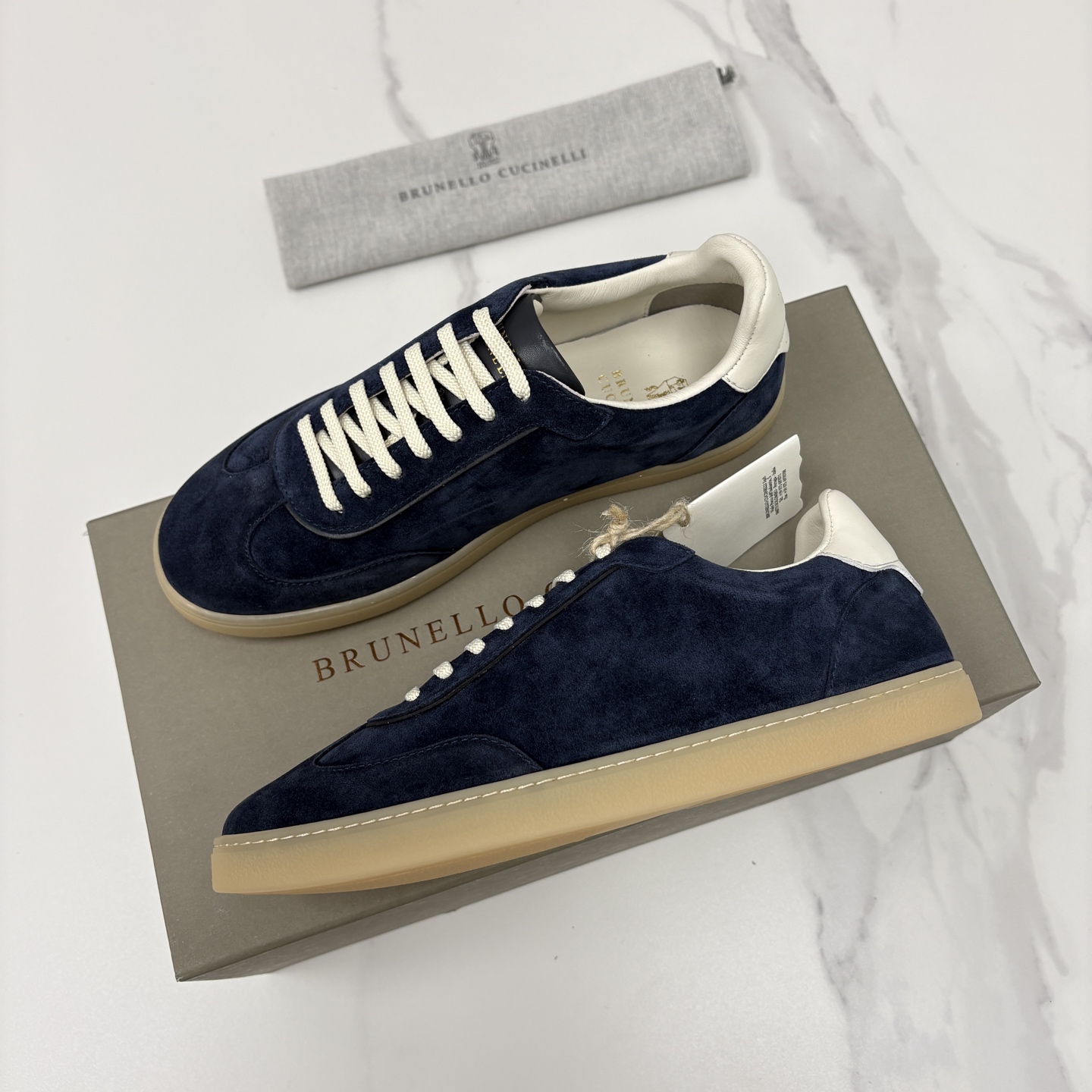 💋💍BC家 Brunello Cucinell* 低调奢华款 新品男款板鞋出货！ 此款平底运动鞋面料采用