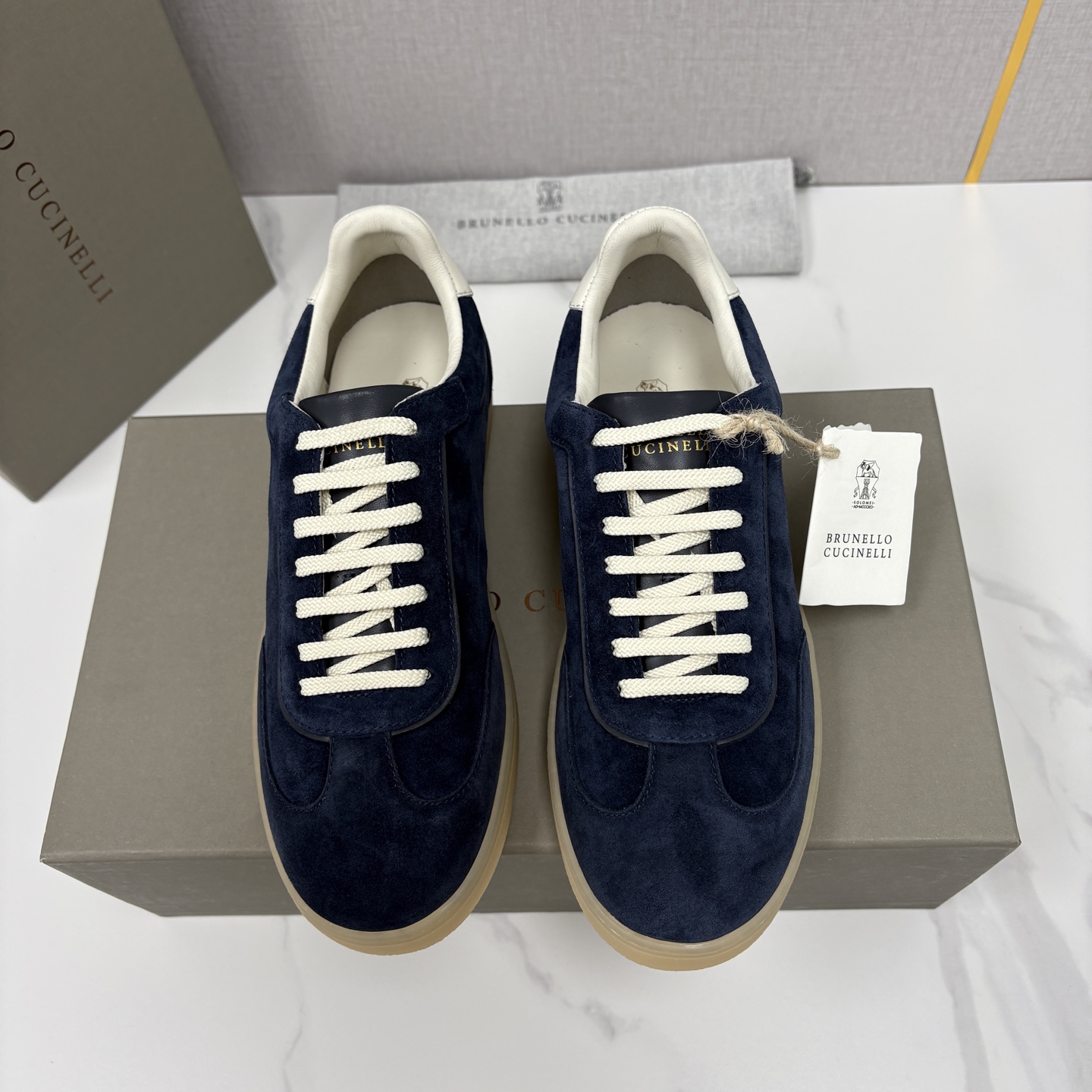 💋💍BC家 Brunello Cucinell* 低调奢华款 新品男款板鞋出货！ 此款平底运动鞋面料采用