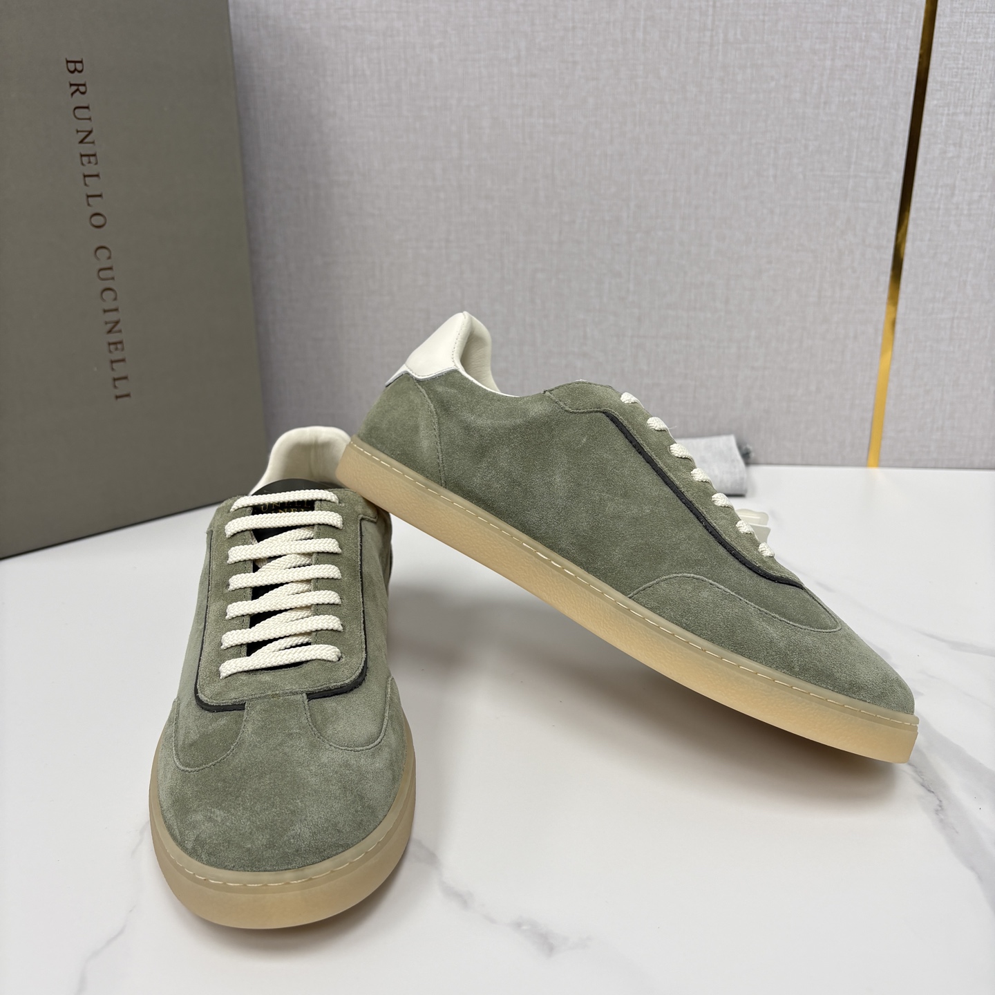 💋💍BC家 Brunello Cucinell* 低调奢华款 新品男款板鞋出货！ 此款平底运动鞋面料采用