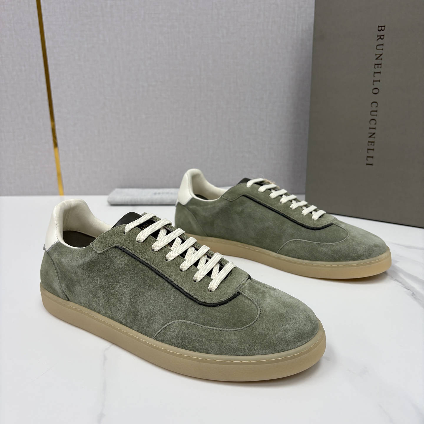 💋💍BC家 Brunello Cucinell* 低调奢华款 新品男款板鞋出货！ 此款平底运动鞋面料采用