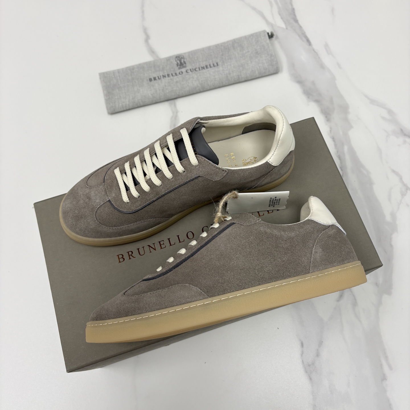 💋💍BC家 Brunello Cucinell* 低调奢华款 新品男款板鞋出货！ 此款平底运动鞋面料采用