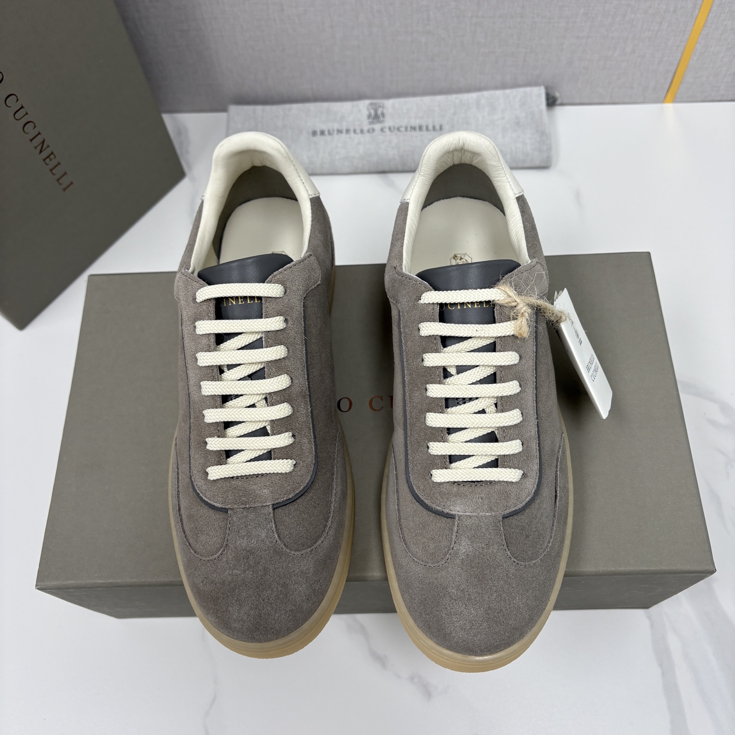 💋💍BC家 Brunello Cucinell* 低调奢华款 新品男款板鞋出货！ 此款平底运动鞋面料采用