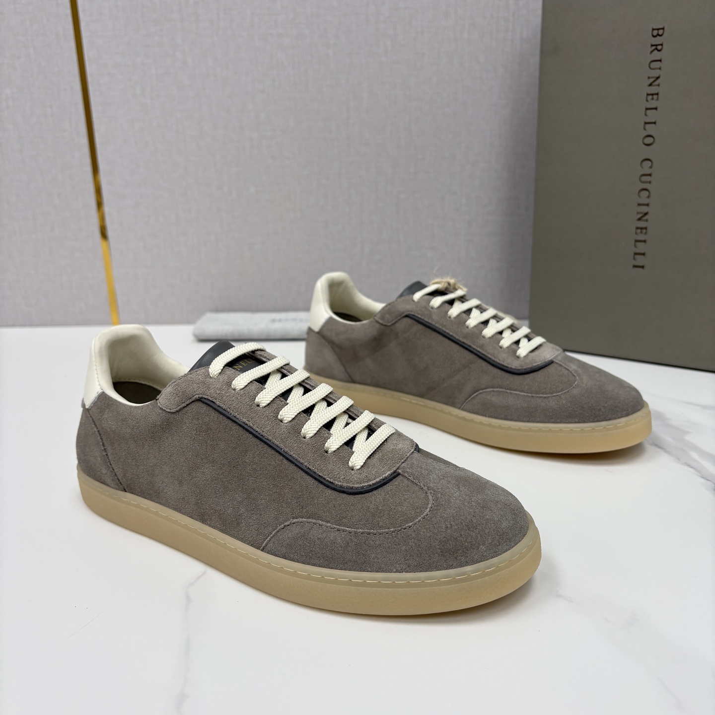 💋💍BC家 Brunello Cucinell* 低调奢华款 新品男款板鞋出货！ 此款平底运动鞋面料采用