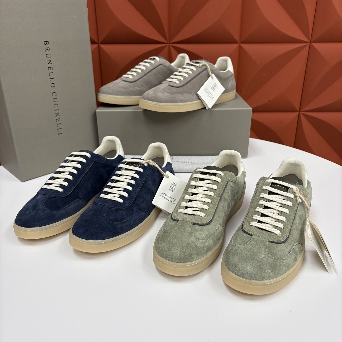 💋💍BC家 Brunello Cucinell* 低调奢华款 新品男款板鞋出货！ 此款平底运动鞋面料采用