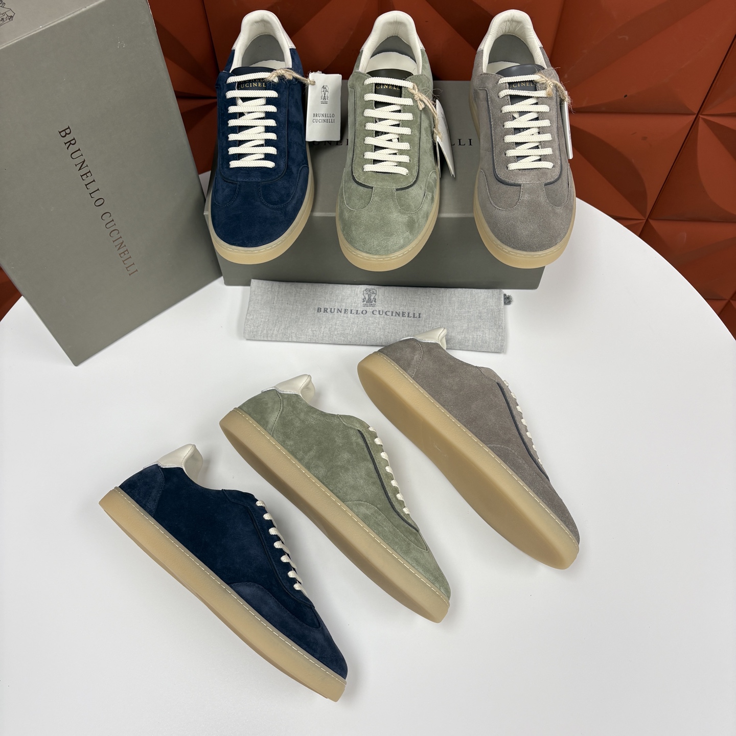 💋💍BC家 Brunello Cucinell* 低调奢华款 新品男款板鞋出货！ 此款平底运动鞋面料采用