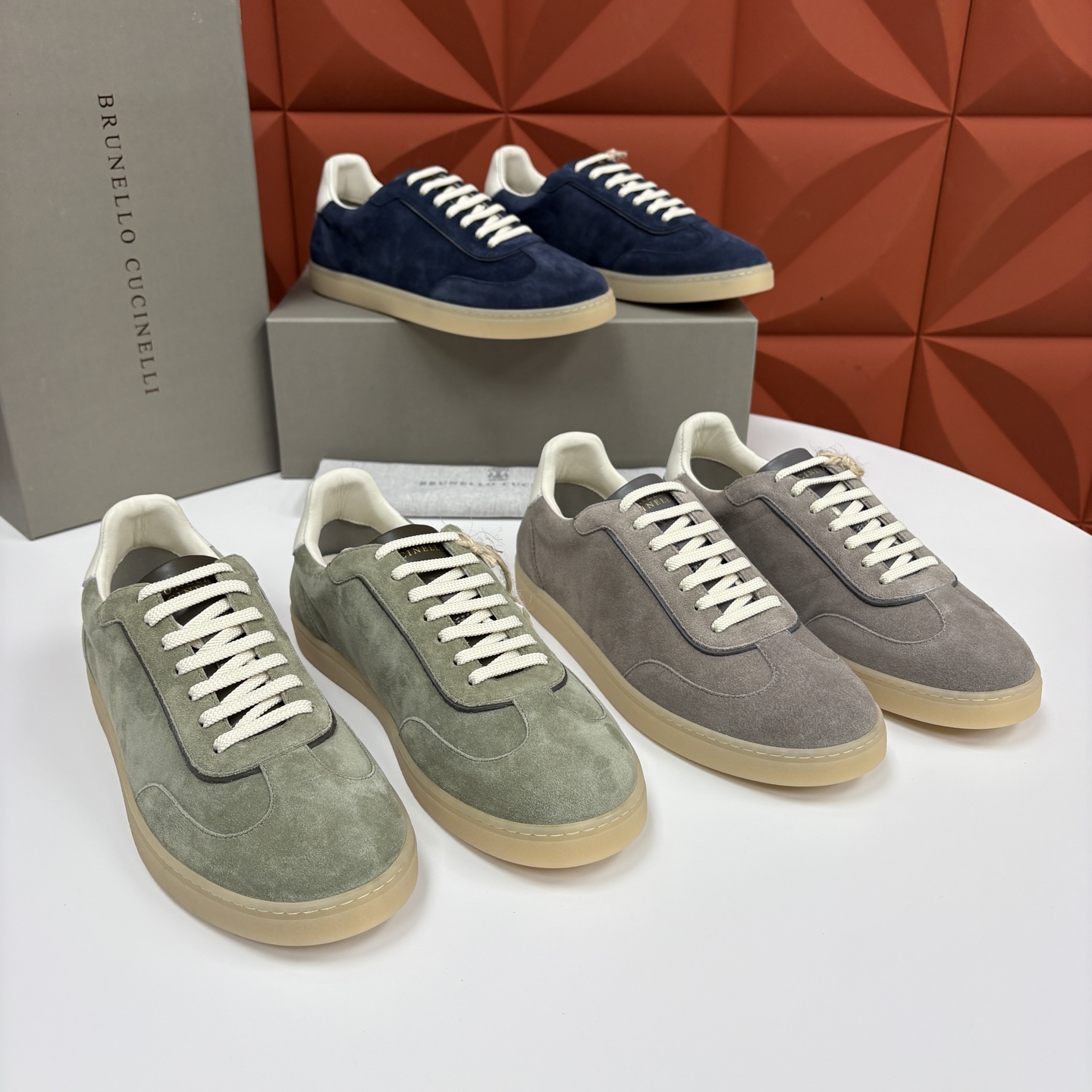 💋💍BC家 Brunello Cucinell* 低调奢华款 新品男款板鞋出货！ 此款平底运动鞋面料采用