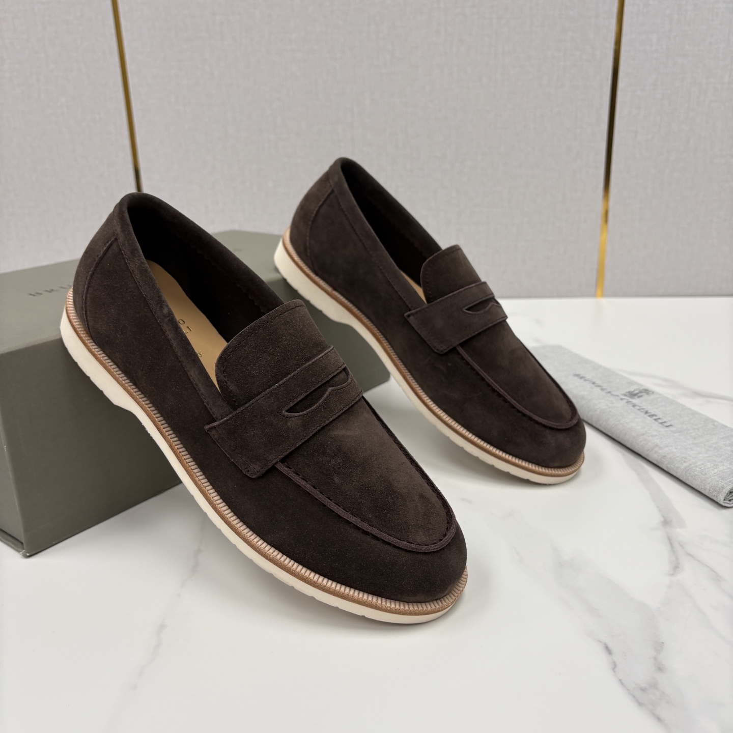 💋💍BC家新品上架 Brunello Cucinell* 乐福鞋皮鞋 意式松弛感的行走艺术 当手工匠艺遇