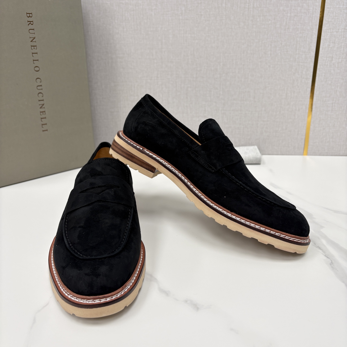 💋💍BC家新品上架 Brunello Cucinell* 乐福鞋皮鞋 选用进口胎牛反绒牛皮，触感如天鹅绒