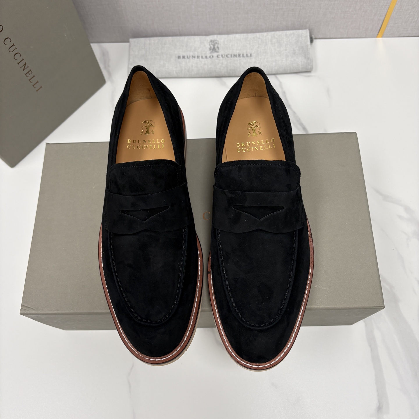 💋💍BC家新品上架 Brunello Cucinell* 乐福鞋皮鞋 选用进口胎牛反绒牛皮，触感如天鹅绒