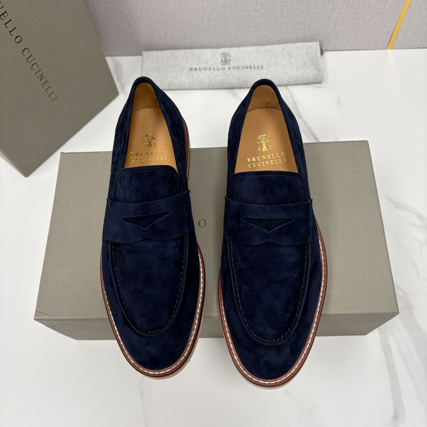 💋💍BC家新品上架 Brunello Cucinell* 乐福鞋皮鞋 选用进口胎牛反绒牛皮，触感如天鹅绒